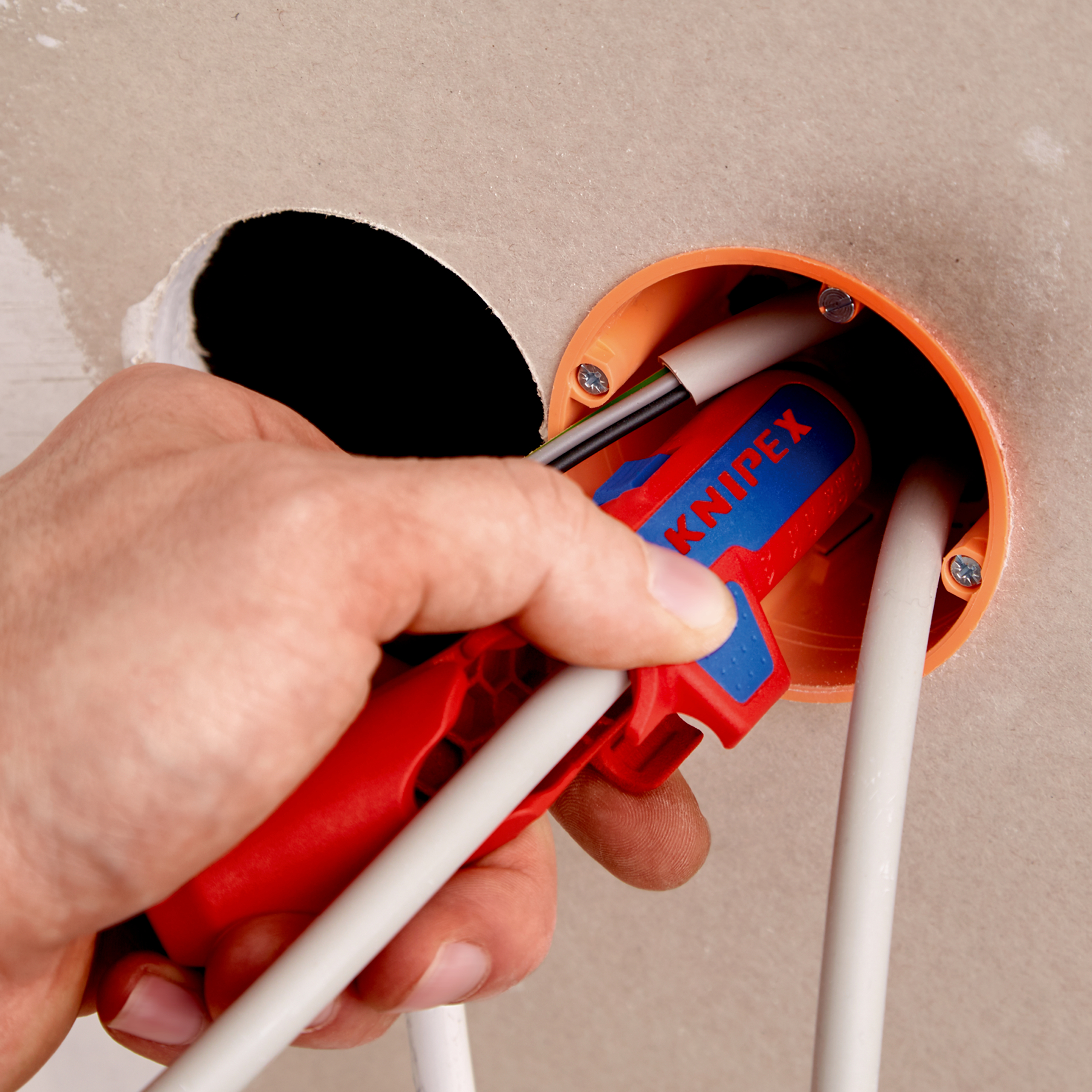 Alternativ bild 1 för KNIPEX ErgoStrip - Avskrapningsverktyg - for left-handers